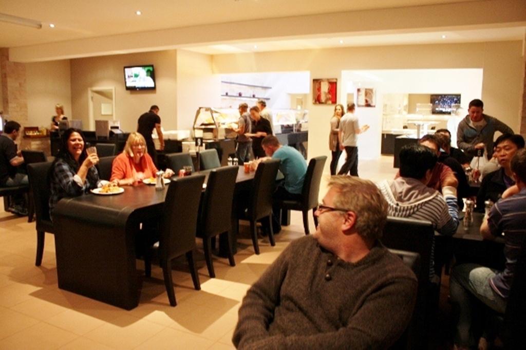 Newman Hotel Εξωτερικό φωτογραφία