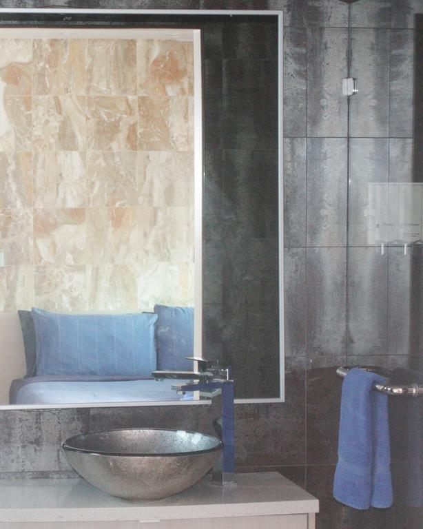 Newman Hotel Δωμάτιο φωτογραφία